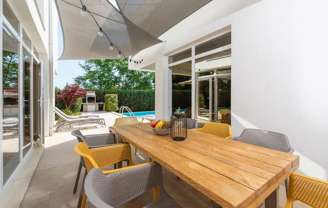 Luxury Villa Kate With Pool In Zminj Croatia
