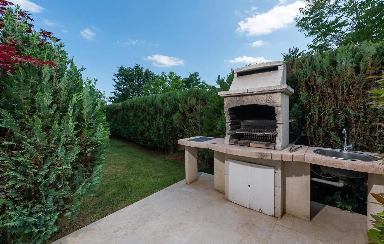 Luxury Villa Kate With Pool In Zminj