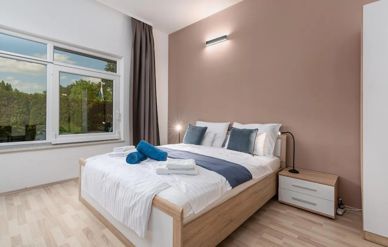 Luxury Villa Kate With Pool In Zminj