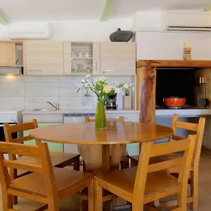 Ferienhaus Gimino By Rent Istria, Žminj